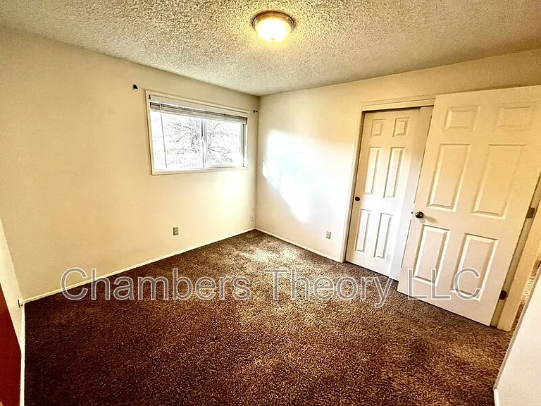 695 SE Centennial St #B — Photo 25