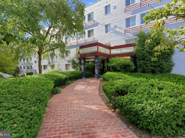 3701 5th St S APT 407, Arlington, VA 22204
