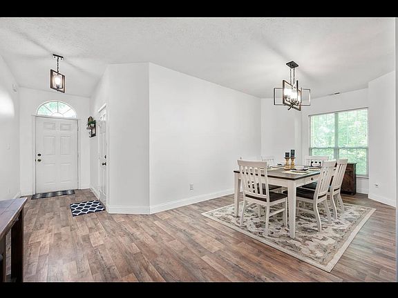 3rd image of 665 Waterwood Way