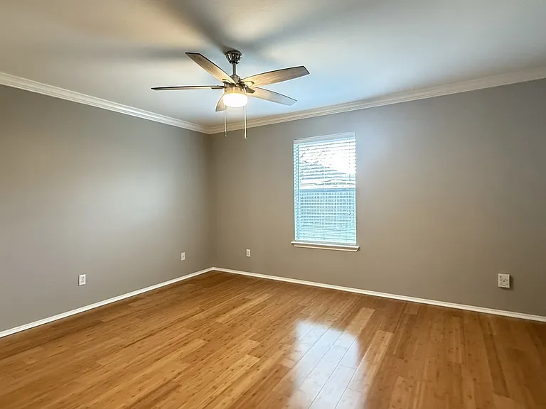 216 Pullman Place Blvd — Photo 13