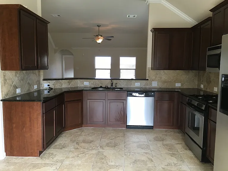 180 Sandstone Trl — Photo 5