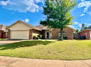 1716 Timberview Dr, Edmond, OK 73013