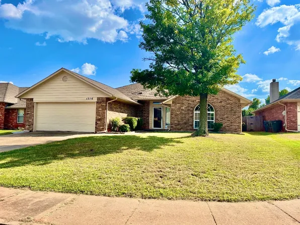 1716 Timberview Dr, Edmond, OK 73013