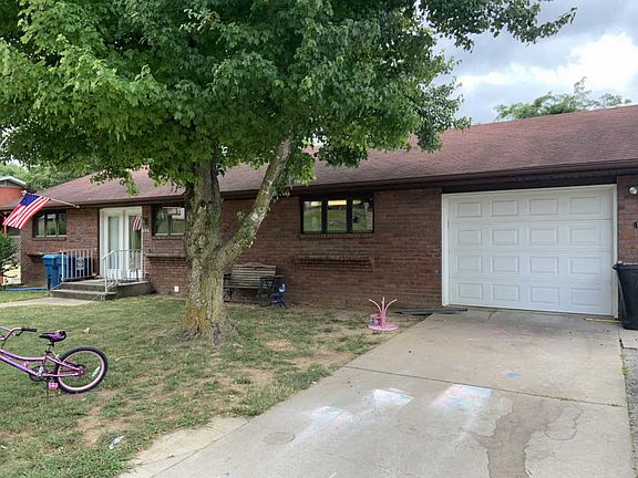 2nd image of 17 Lakeshore Dr