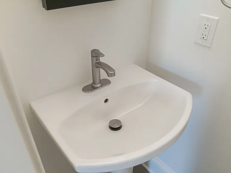1324 Kenilworth Ave #1326 — Photo 6