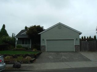 15053 S Homestead Dr, Oregon City, OR 97045