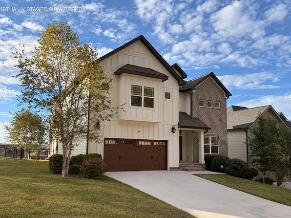 9826 Trestle Cir, Ooltewah, TN 37363