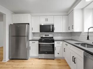 Move In Ready! Fully Renovated 2-Bedroom In Crafton! Leasing Special Available!, Pittsburgh, PA 15205