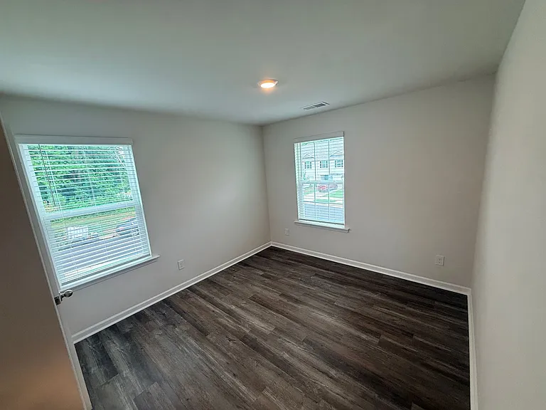 5167 Hyrule Dr — Photo 25