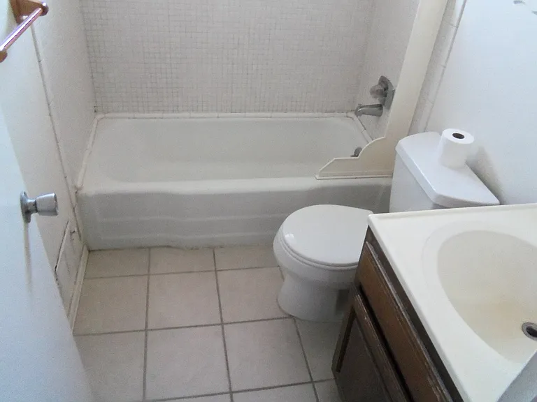 2233 W Parkhill Ave — Photo 18