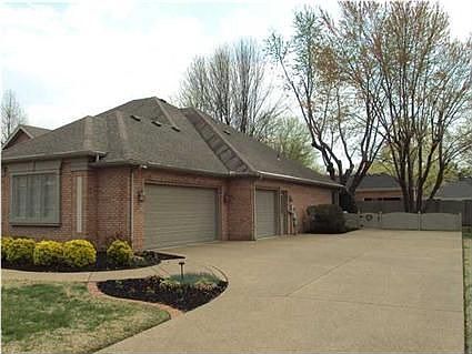 3rd image of 7109 Olive St