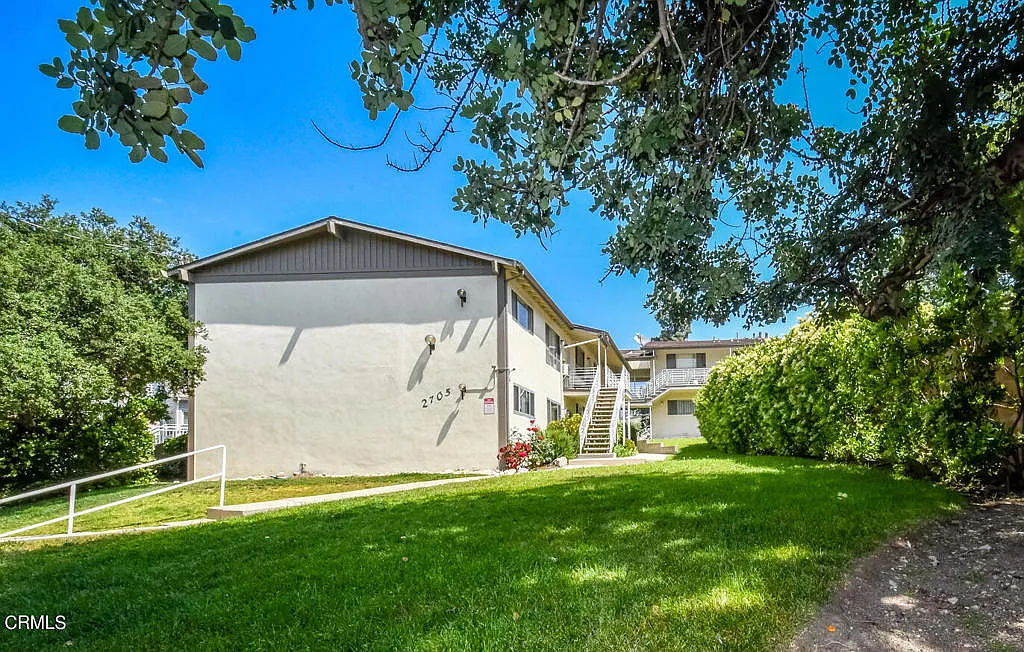 2 bed, 1.0 bath, 950 sqft, $2,600 — Photo 3