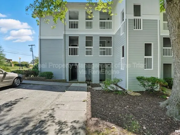 201 Oakwood Ct, Winston Salem, NC 27103