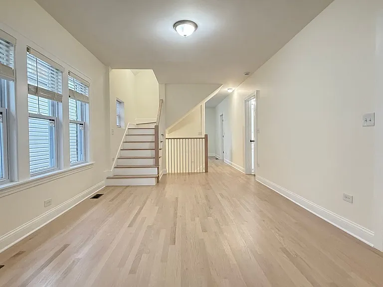 5821 W Gunnison St — Photo 6