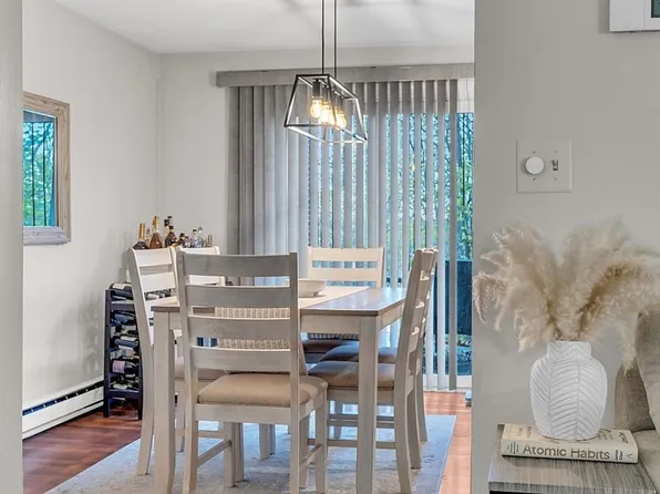 144 Thissell Ave Unit 3, Dracut, MA 01826