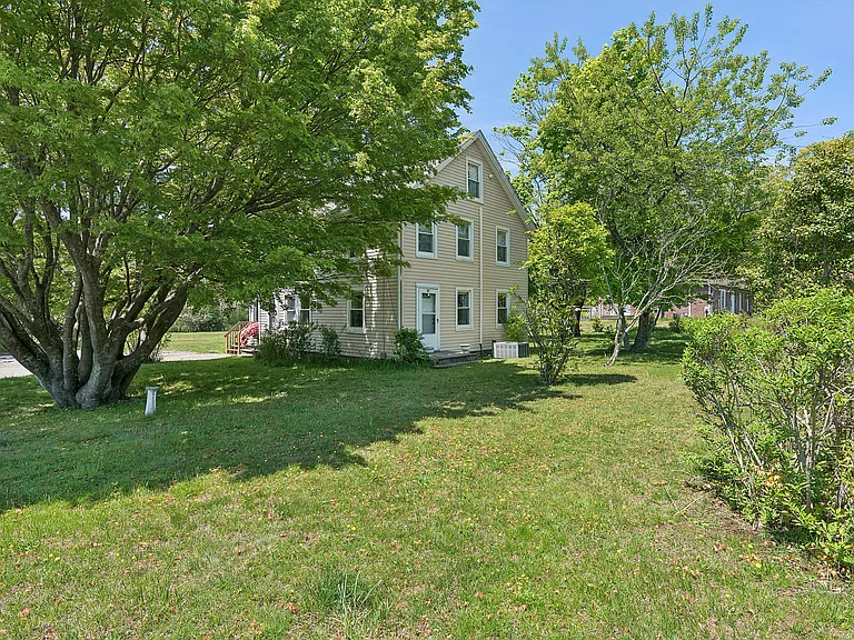 37 N Bishops Ln — Photo 14