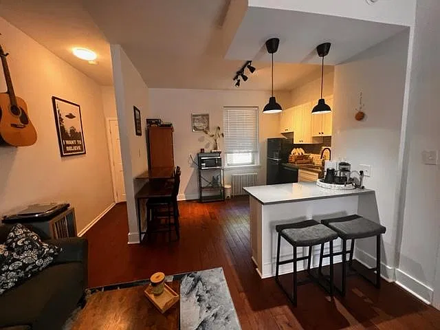 Studio, 500 sqft, $1,225 — Photo 1