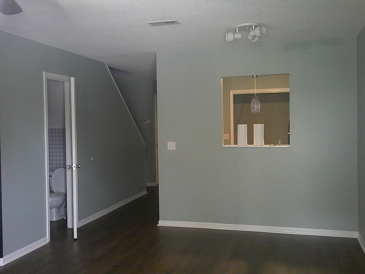 2 bed, 1.5 bath, 1062 sqft, $1,200 — Photo 2