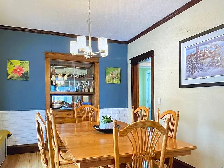 123 E Winona St — Photo 6