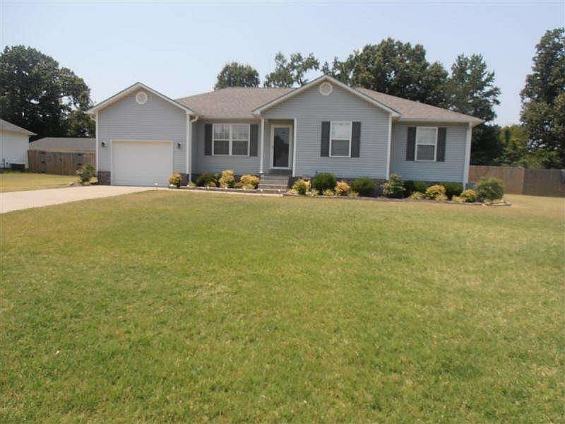 1st image of 805 Granite Dr