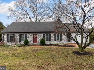 105 Pleasant View Dr, Lititz, PA 17543