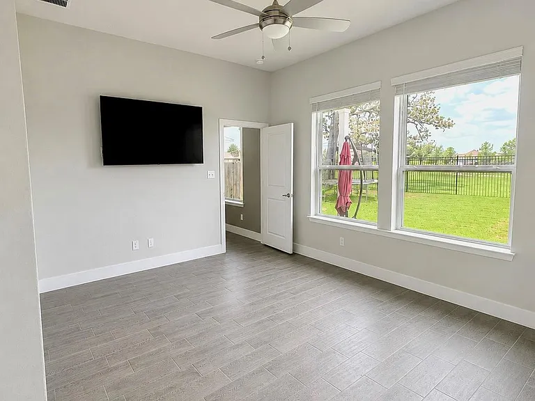 133 Patrick Herndon Dr — Photo 9