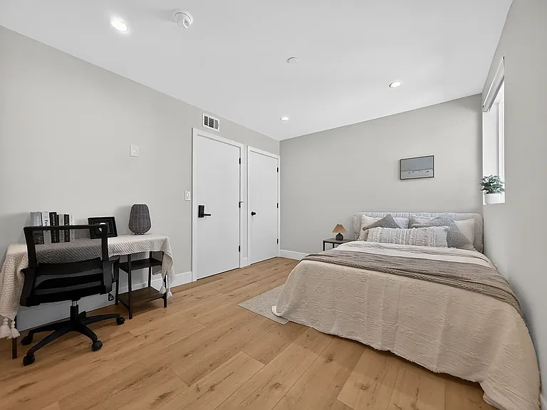 1223 W 37th Dr #1221 — Photo 5