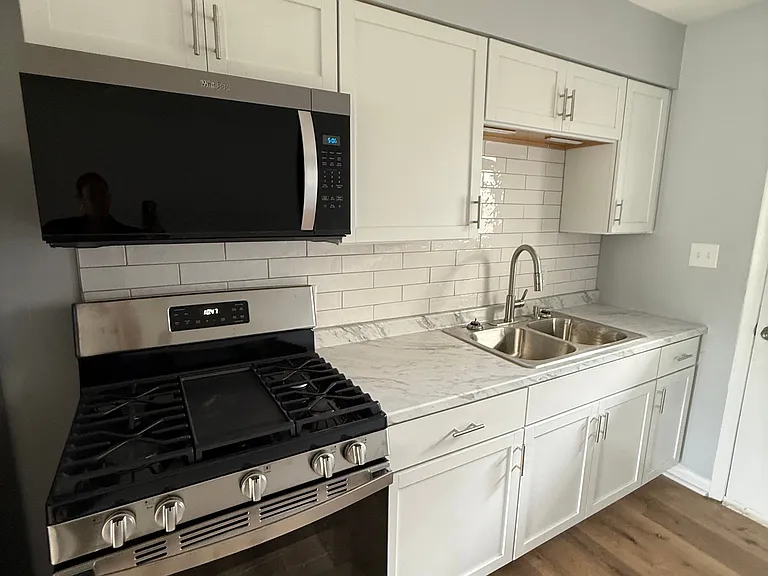 1918 Della Dr #MAIN — Photo 3