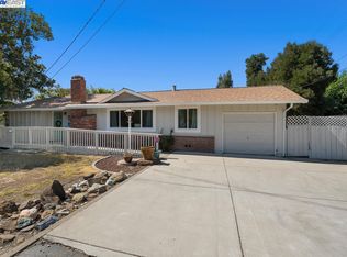 1921 Whitman Rd, Concord, CA 94518
