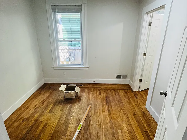 349 Ellsworth Ave #2 — Photo 7