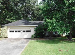 176 Raintree Cir, Jacksonville, NC 28540