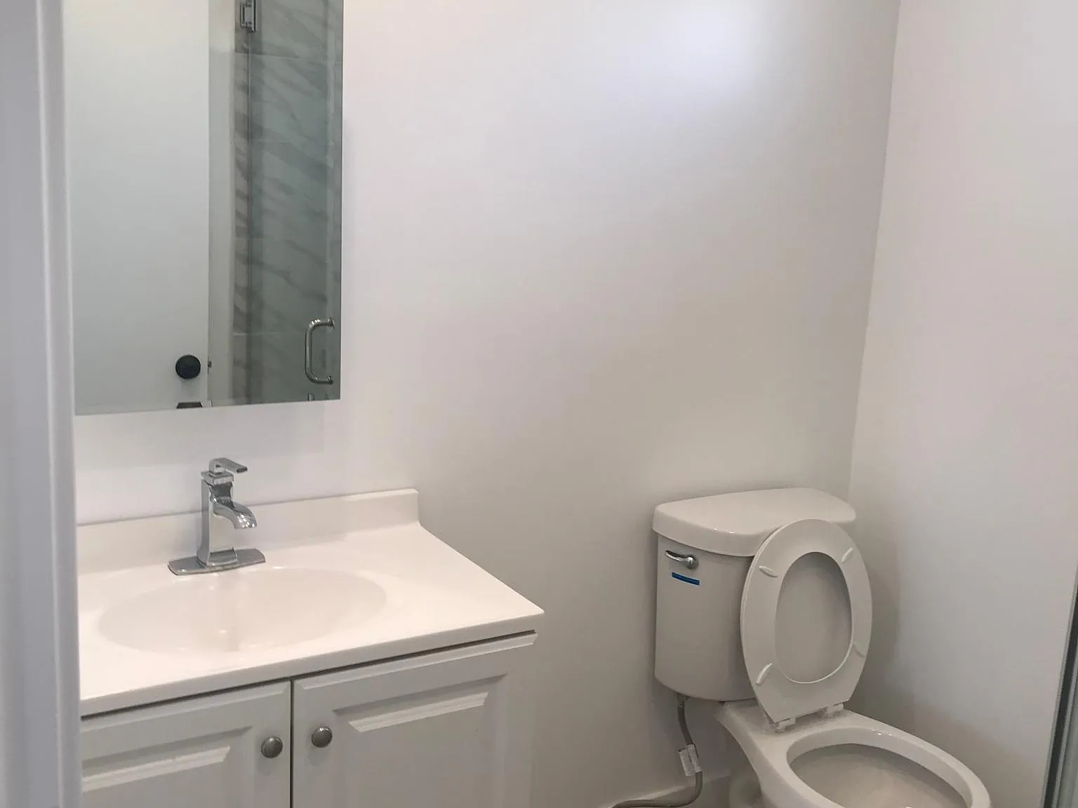 3 bed, 800 sqft, $2,588 — Photo 3
