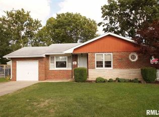 3216 N Sherwood Ave, Peoria, IL 61604