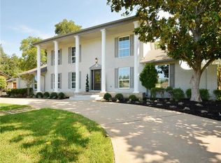 8908 Balcones Club Dr, Austin, TX 78750