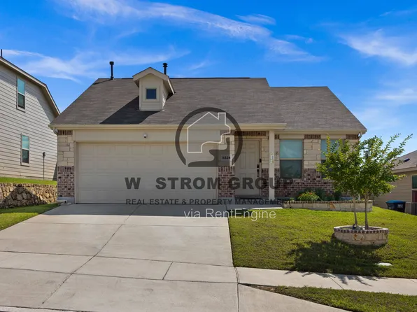 8324 Hollow Bend St, Fort Worth, TX 76123