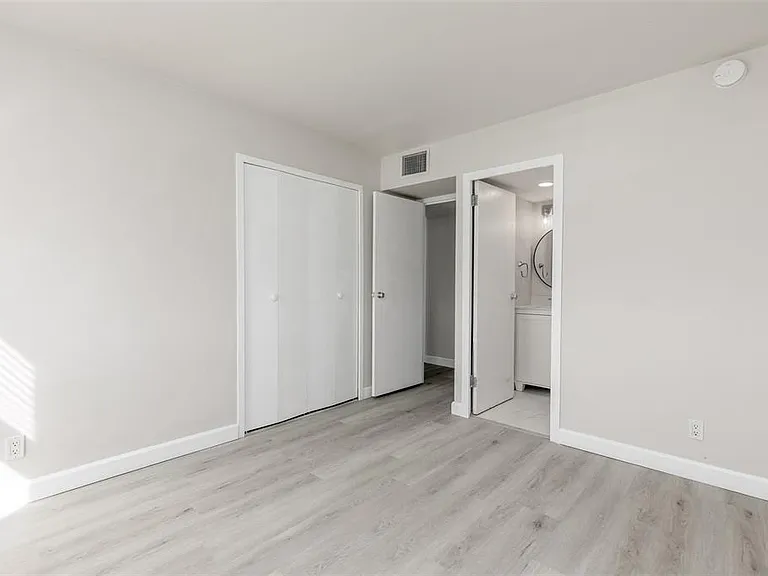 10355 Paradise Blvd #213 — Photo 29