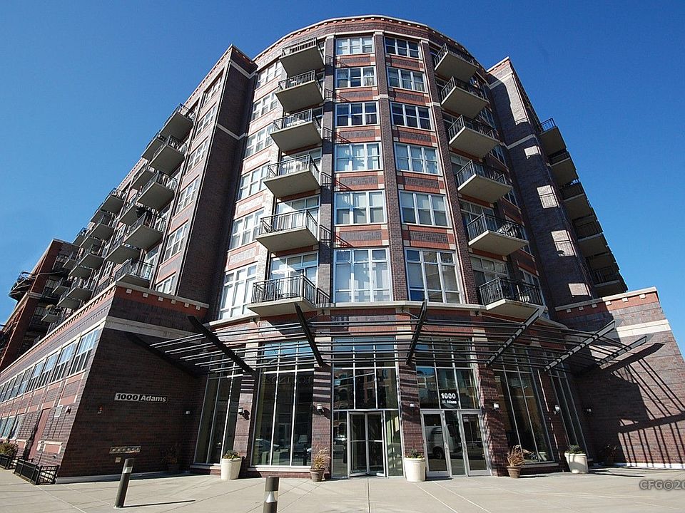 1000 W Adams Street