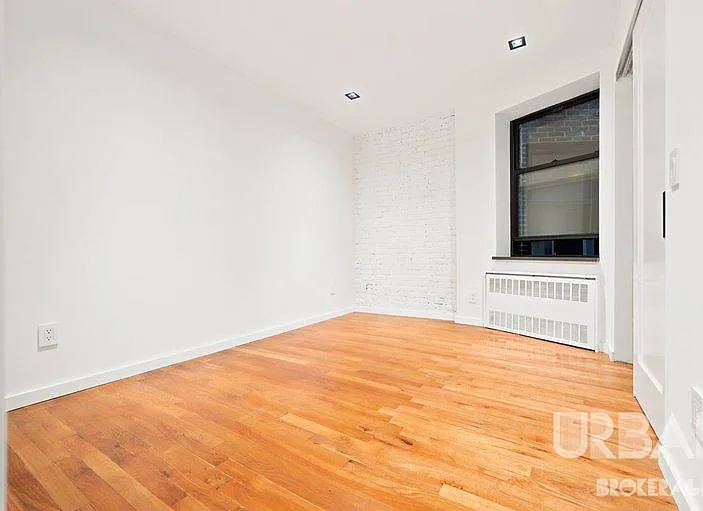 35 Grove St #1J — Photo 6