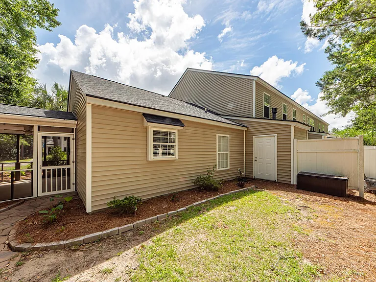 1005 Summerhaven Pl #F — Photo 33