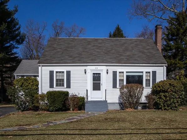 212 Mechanic St, Foxboro, MA 02035