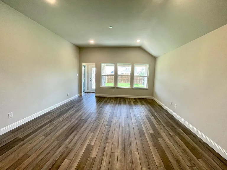 4005 Blue Stem Blvd — Photo 3