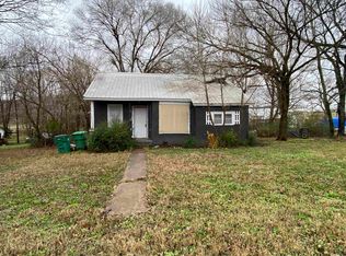 305 N Panther Ave, Yellville, AR 72687