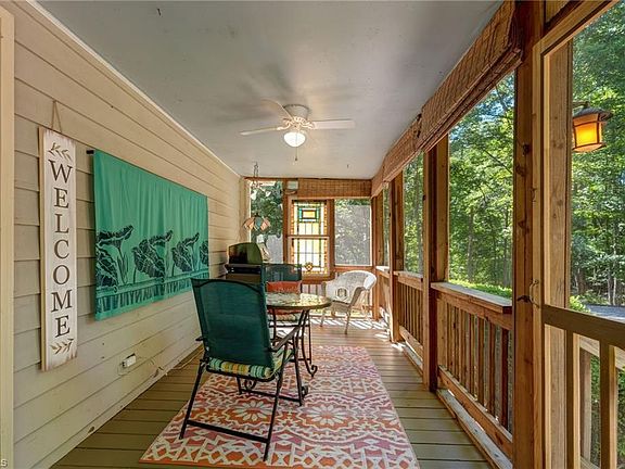 3rd image of 190 Partridge Ct