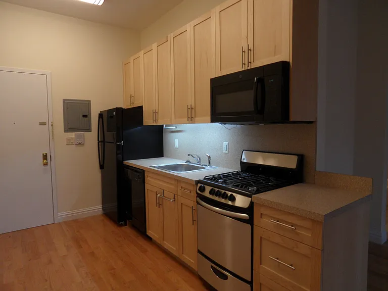 124 Pacific St #4F — Photo 4