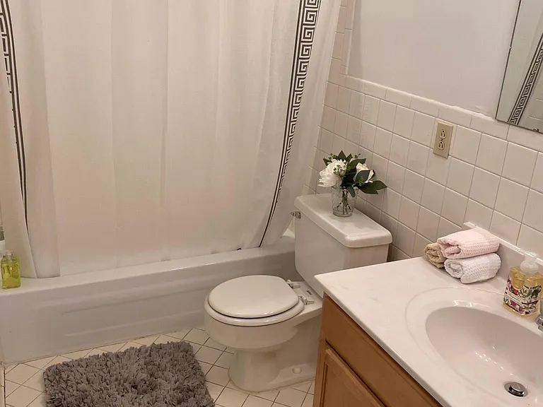 2437 Madison Rd — Photo 11