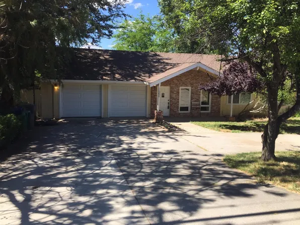 11292 Torrey Pines Dr, Auburn, CA 95602