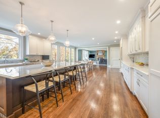 14 White Oak Ridge Ct, Mendham, NJ 07945