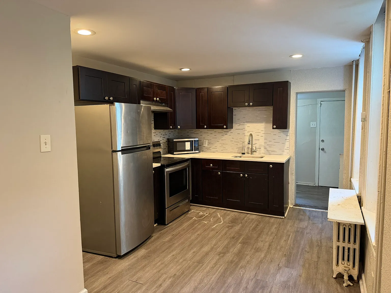 3 bed, 1068 sqft, $1,400 — Photo 3