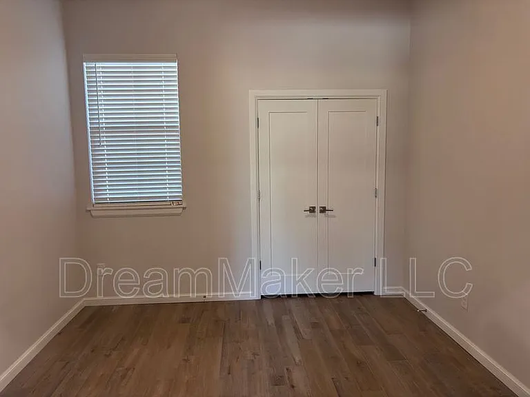 1902 Hollow Crest Ct — Photo 5