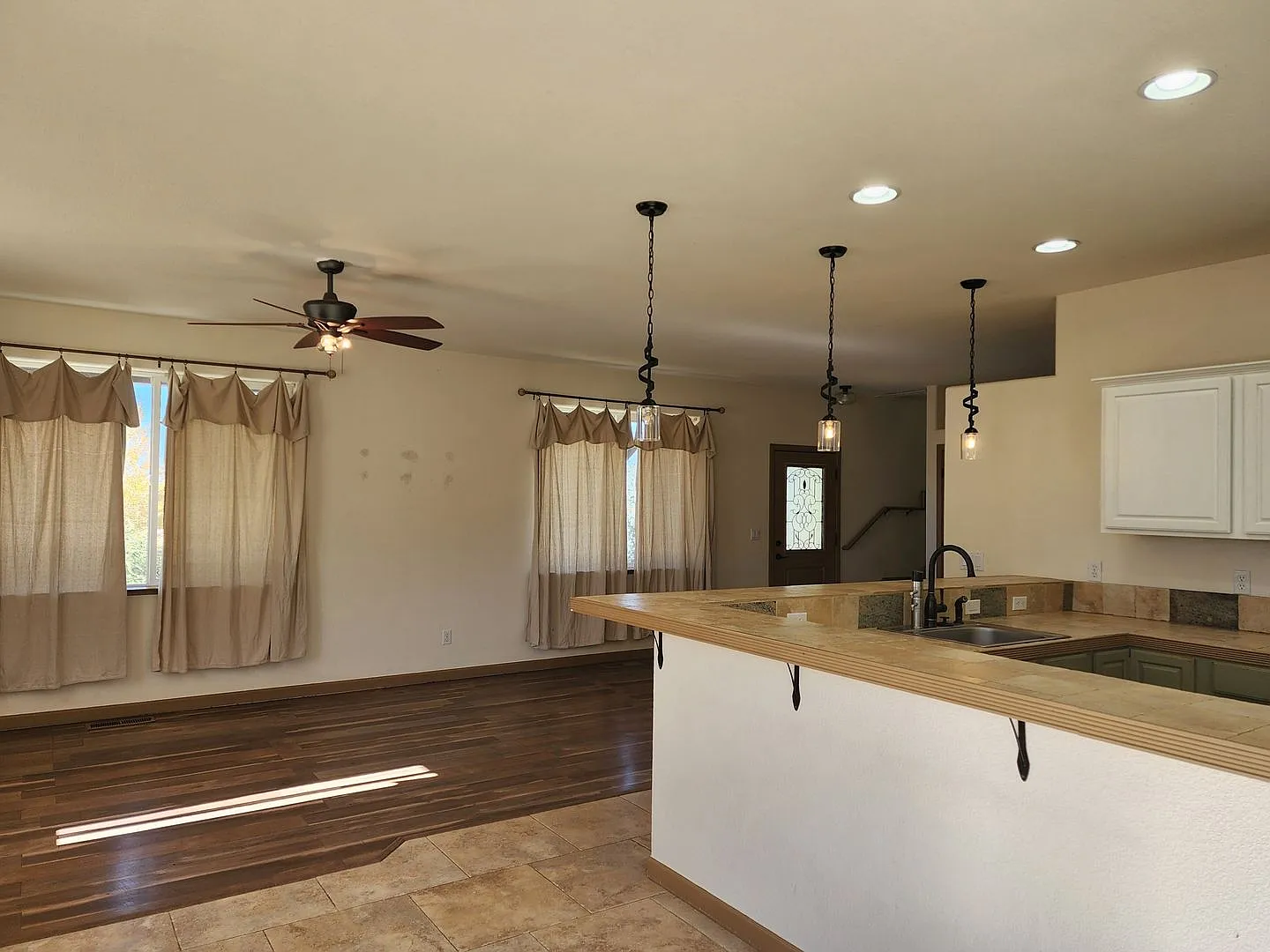 Home For Rent on 5 acres in Minden — Photo 4